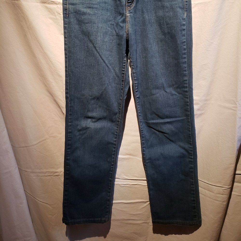 Jeans - Picture 2 of 5